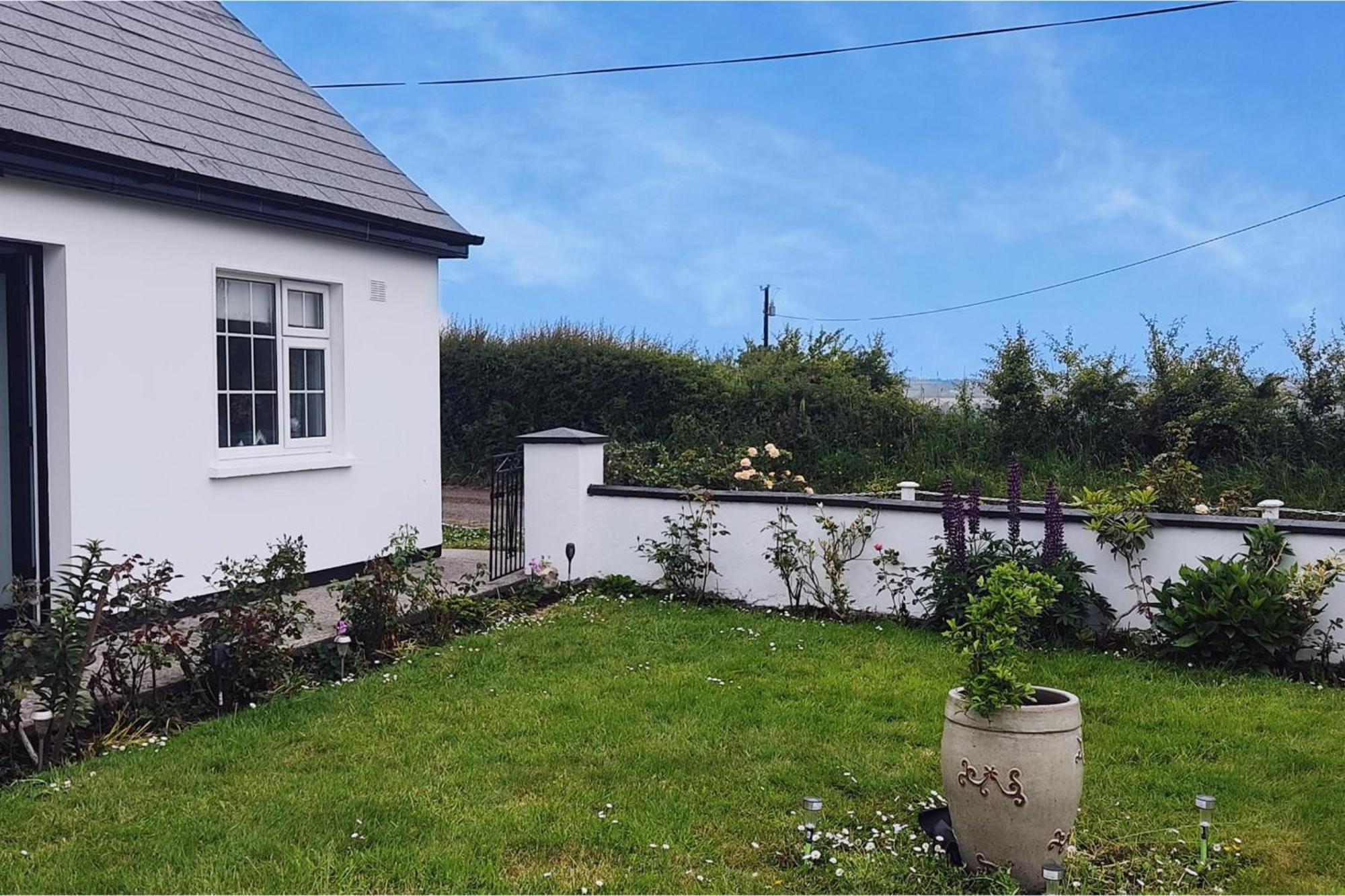 Cozy Cottage Retreat In Listowel Pet Friend Екстериор снимка